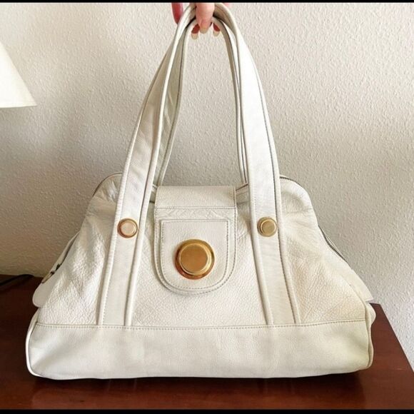 GUSSTO WHITE PEBBLED SATCHEL - Picture 2 of 10
